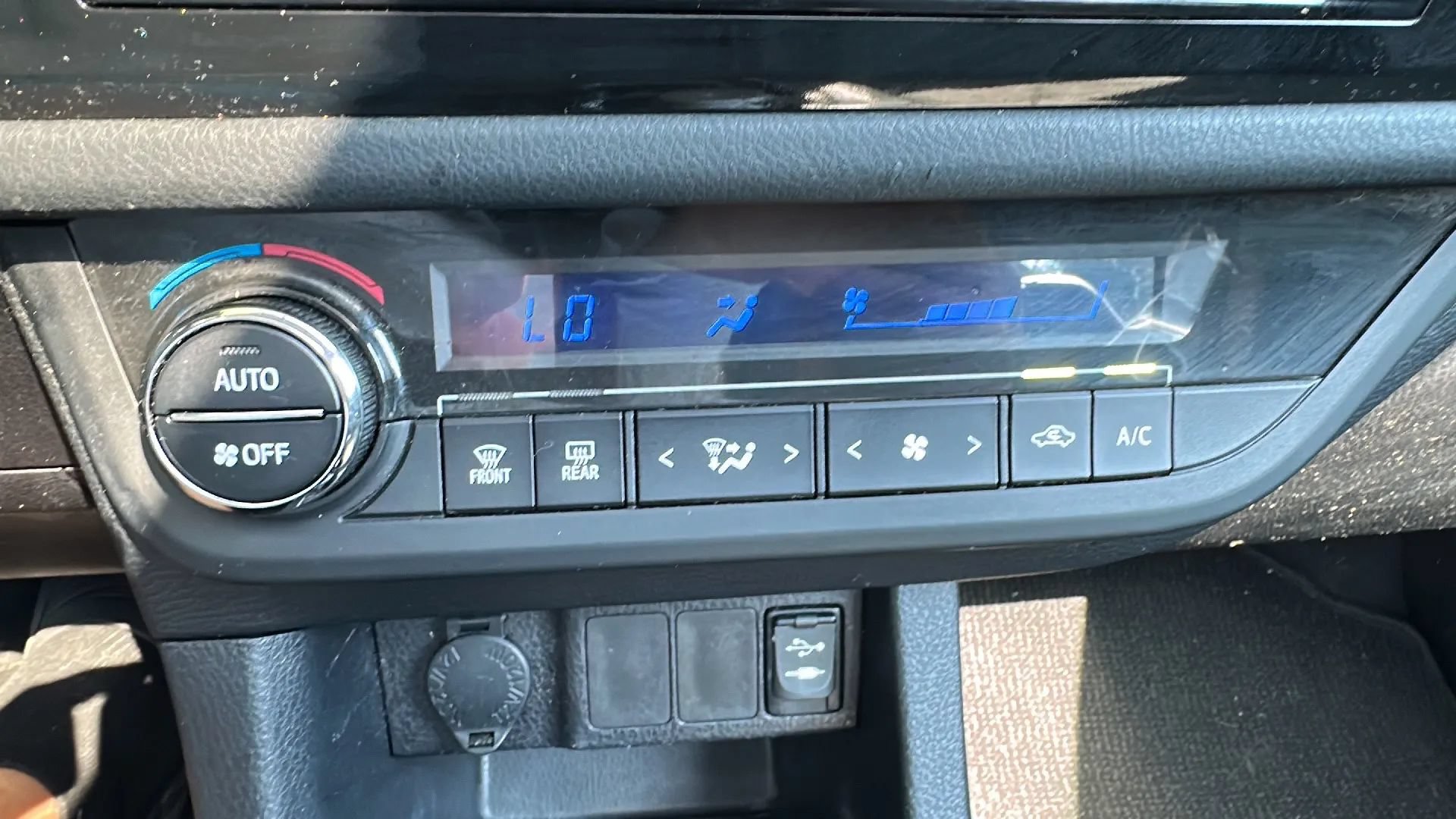 Used 2015 Toyota Corolla S w/ Driver Convenience Package FWD image 21