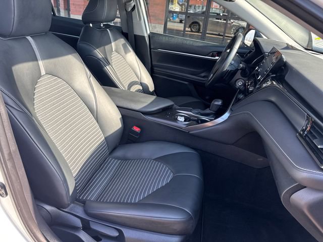 Used 2023 Toyota Camry SE FWD image 11