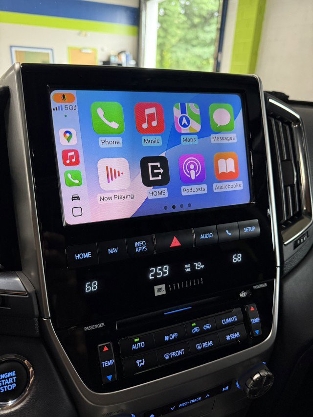 Used 2016 Toyota Land Cruiser AWD/4WD image 35