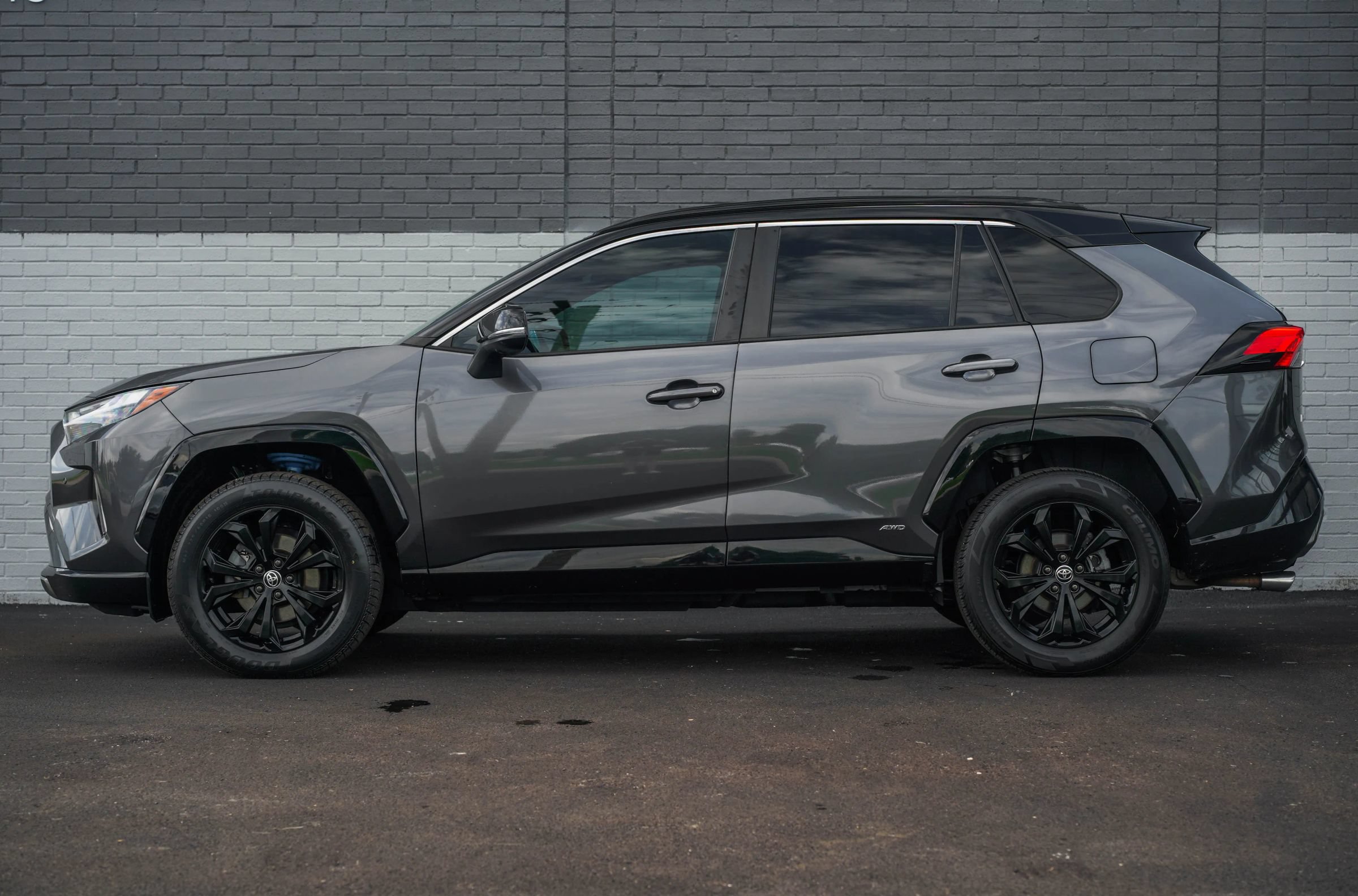 Used 2022 Toyota RAV4 XSE AWD/4WD image 8