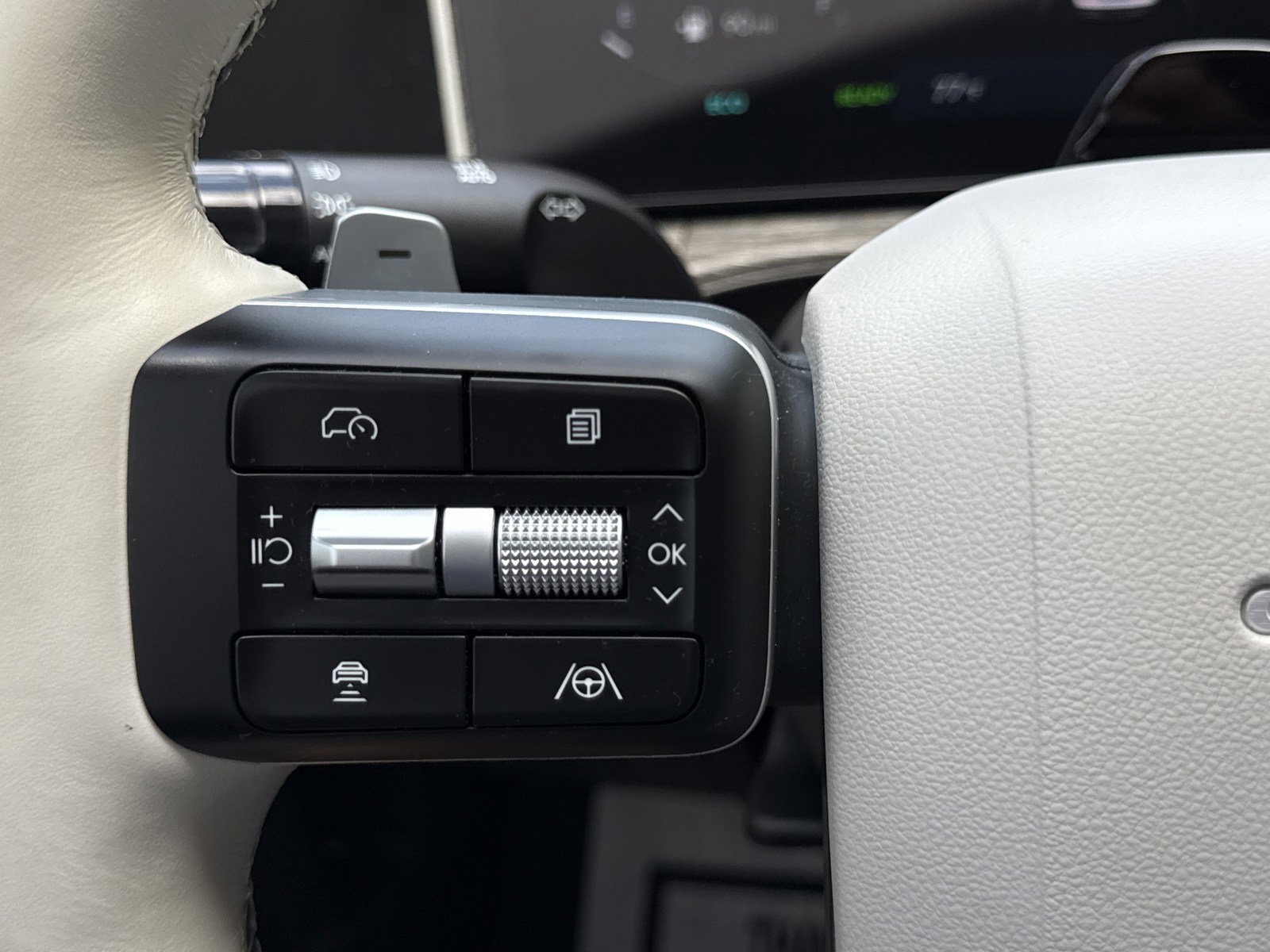 Used 2025 Hyundai Santa Fe Calligraphy FWD image 27