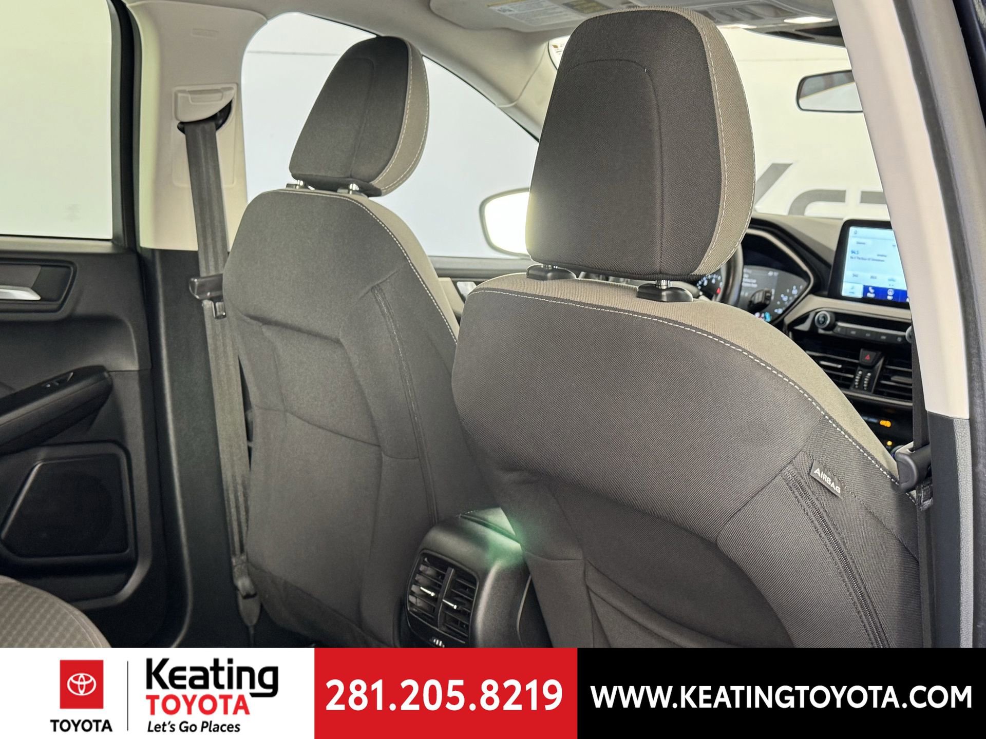 Used 2021 Ford Escape SE w/ SE Sport Appearance Package image 19