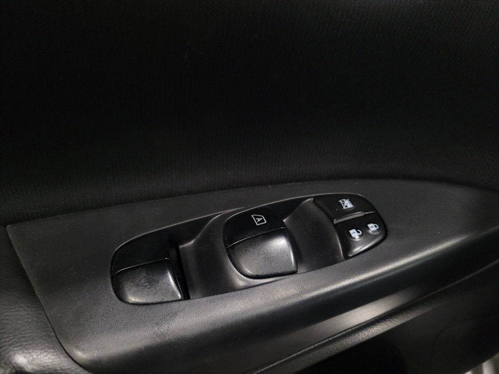 Used 2016 Nissan Sentra S FWD image 27