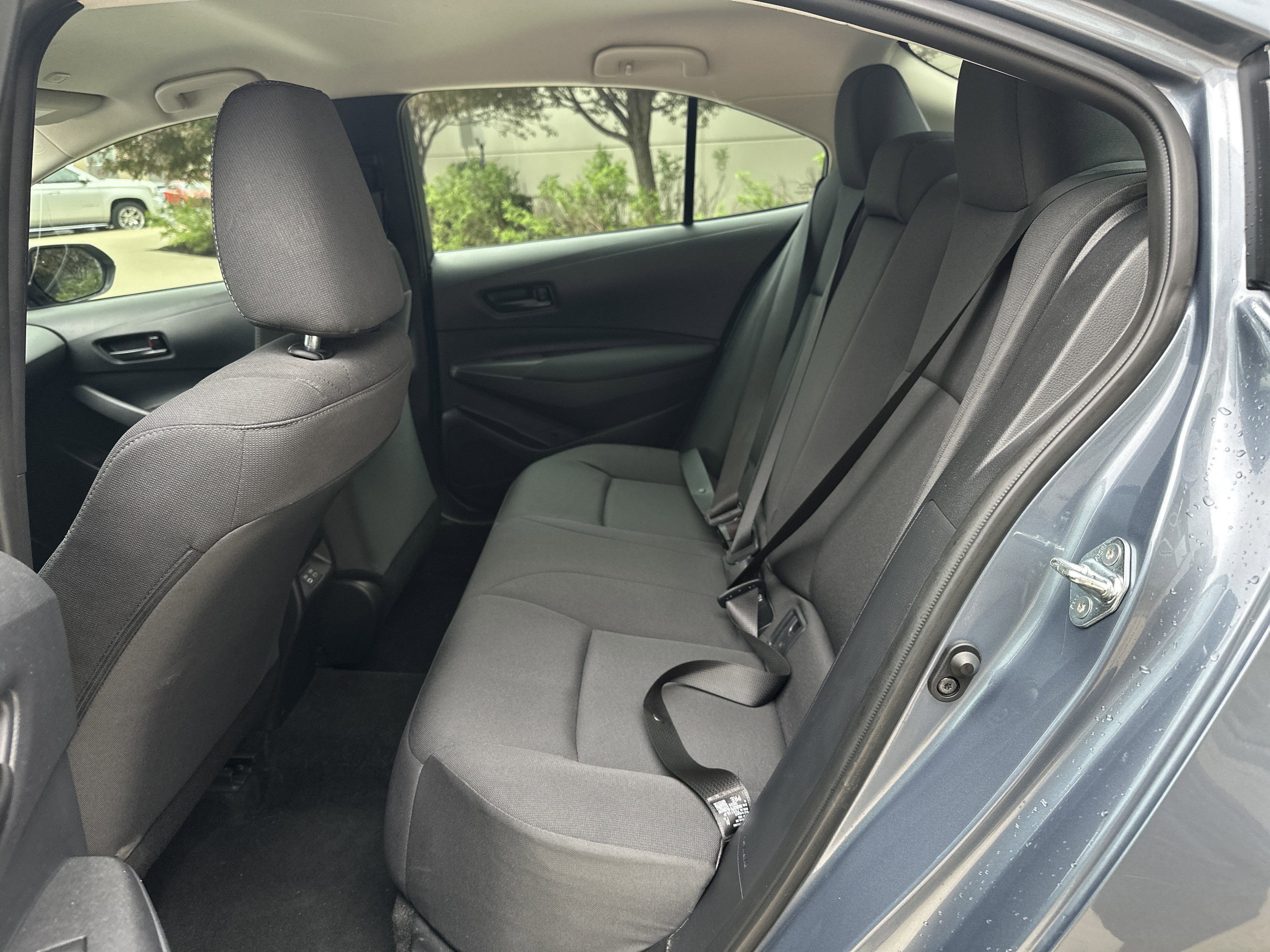 Used 2025 Toyota Corolla LE FWD image 28