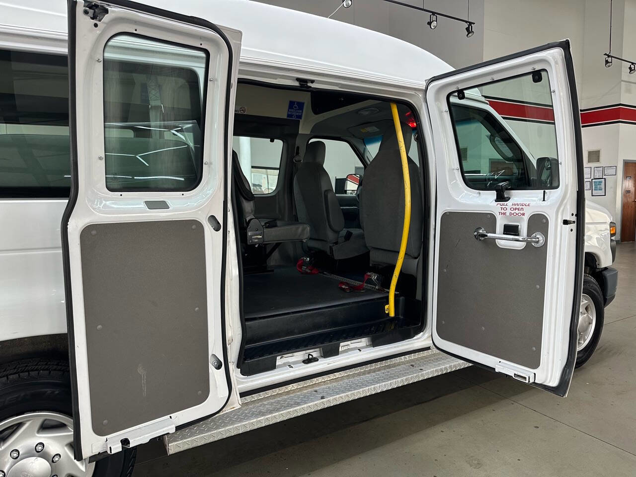 Used 2012 Ford E-250 and Econoline 250 w/ PWR Group image 13