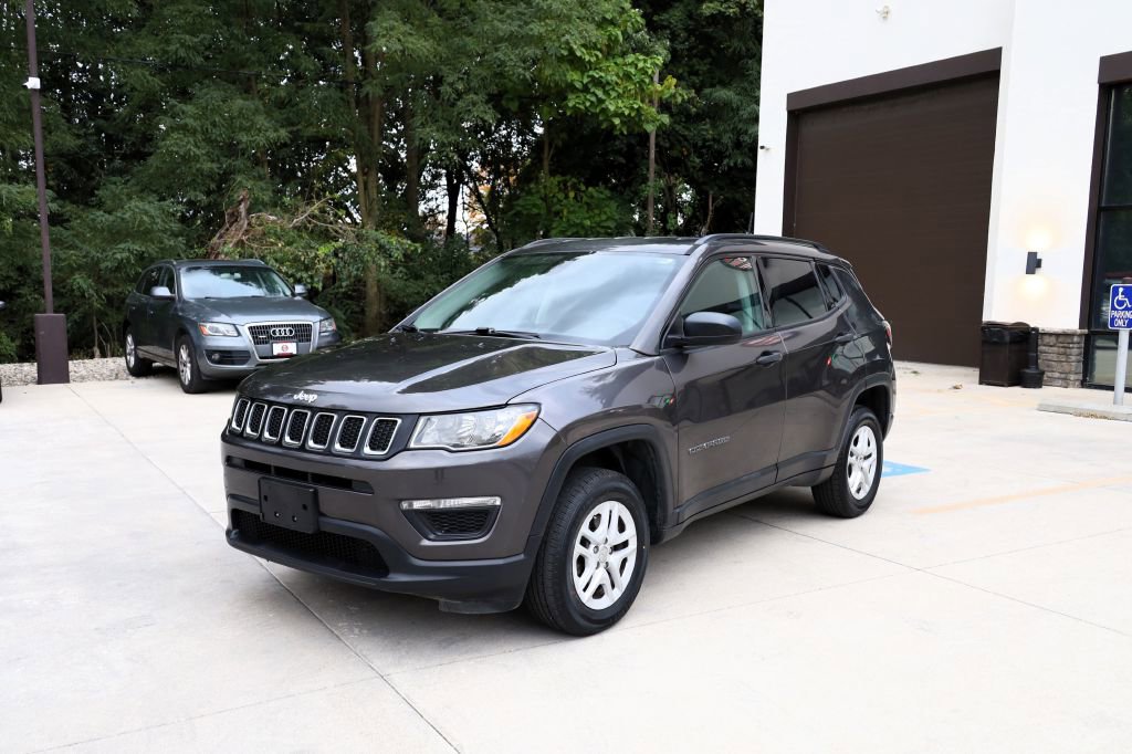Used 2018 Jeep Compass Sport AWD/4WD image 3