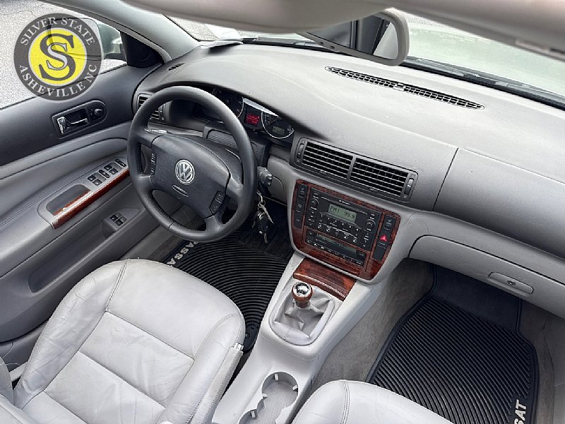 Used 2003 Volkswagen Passat GLX image 23