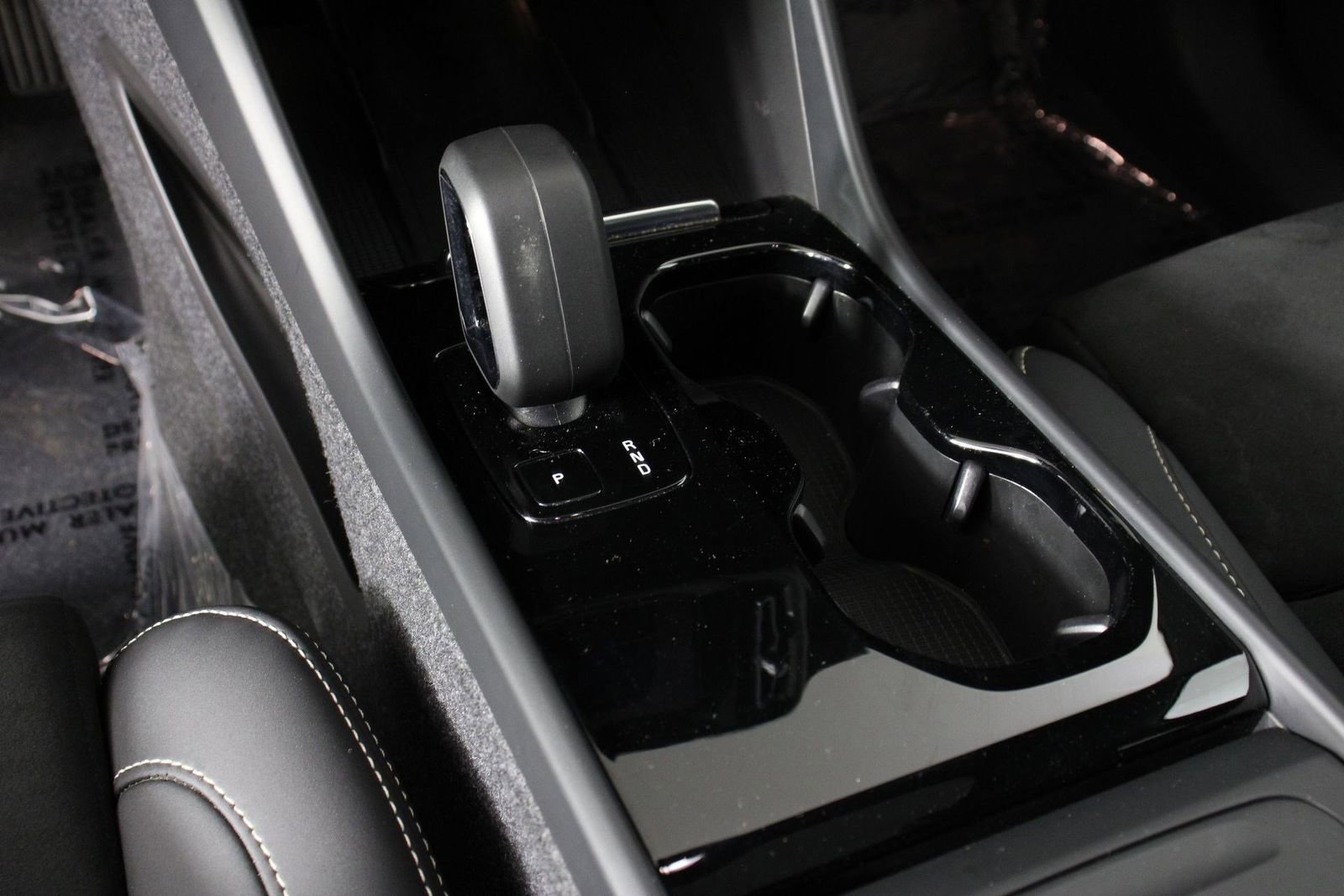 Used 2023 Volvo C40 P8 Recharge Ultimate AWD/4WD image 15