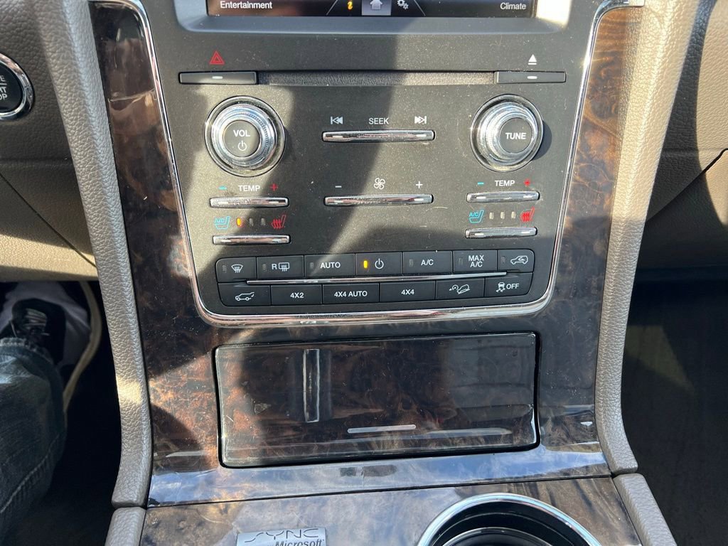 Used 2015 Lincoln Navigator 4WD image 35