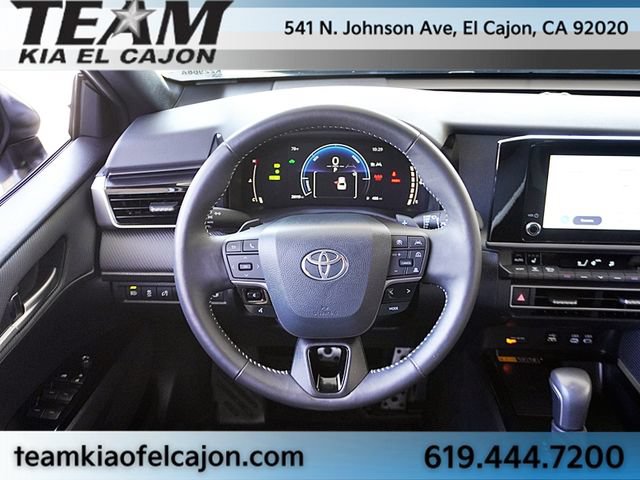 Used 2025 Toyota Camry SE w/ Convenience Package FWD image 19