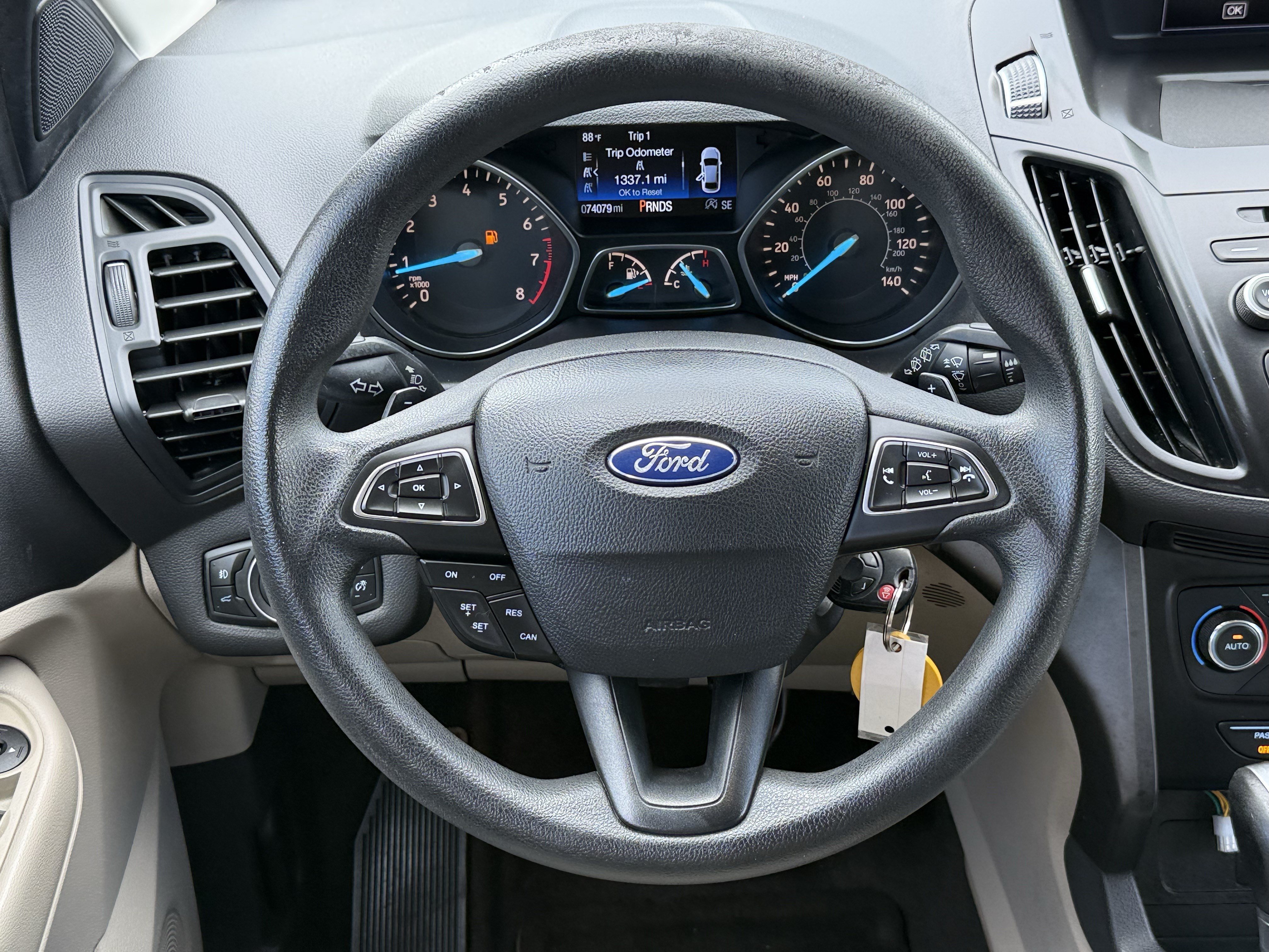 Used 2017 Ford Escape SE FWD image 15