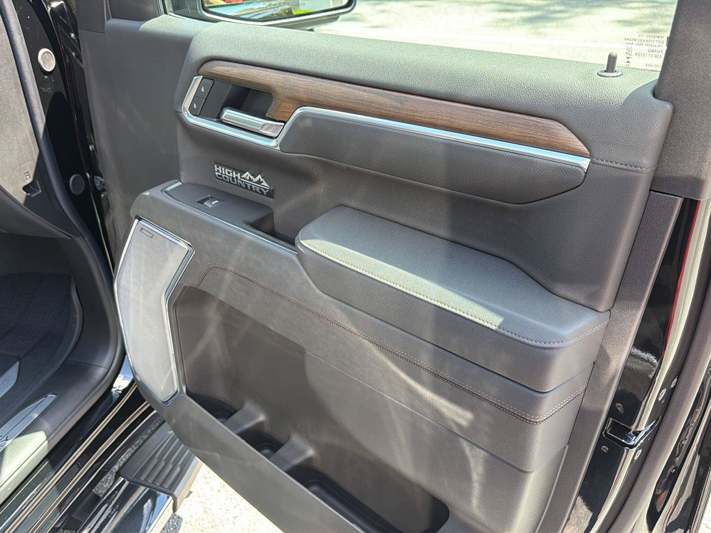 New 2026 Chevrolet Silverado 1500 High Country w/ High Country Premium Package AWD/4WD image 15