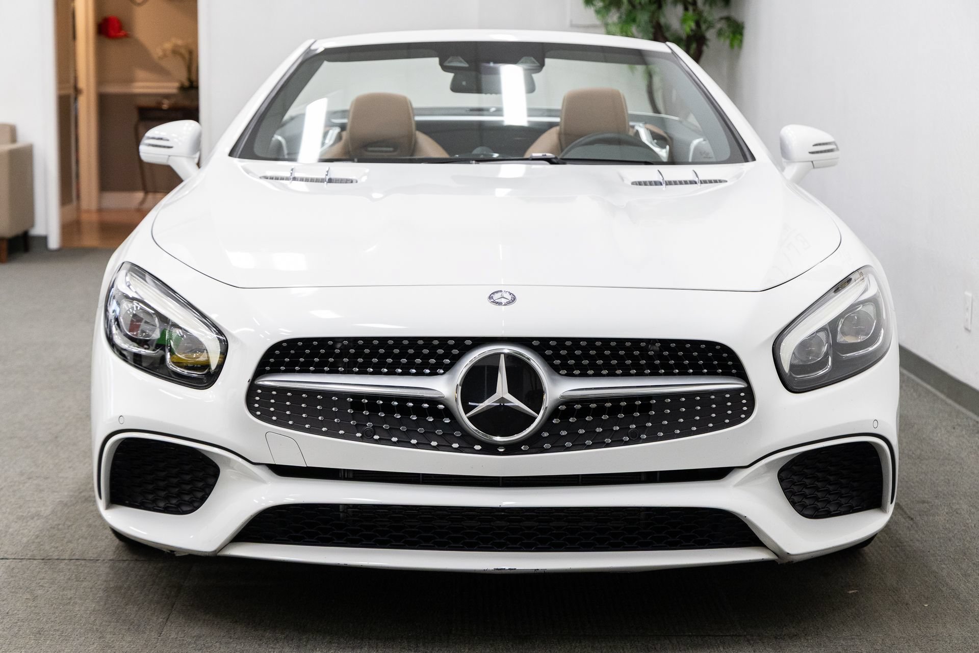 Used 2017 Mercedes-Benz SL 450 image 11