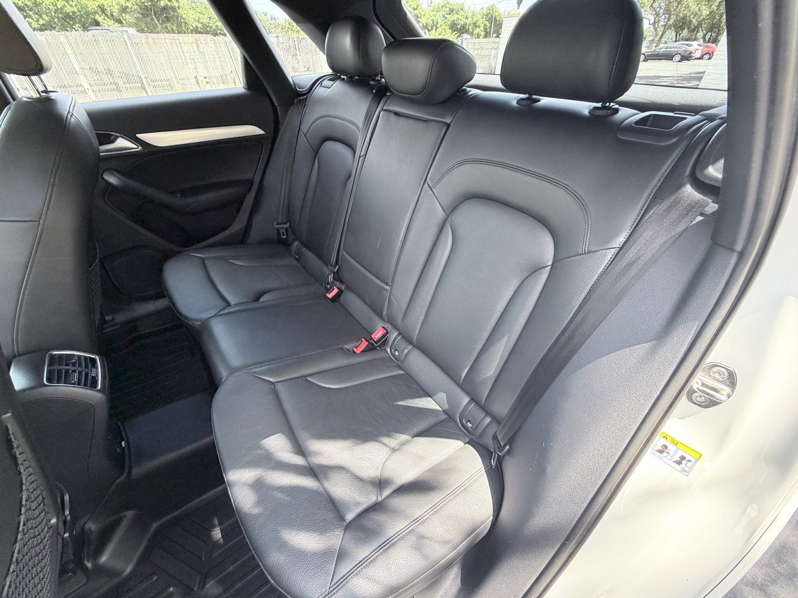 Used 2018 Audi Q3 2.0T Premium w/ Convenience Package FWD image 9