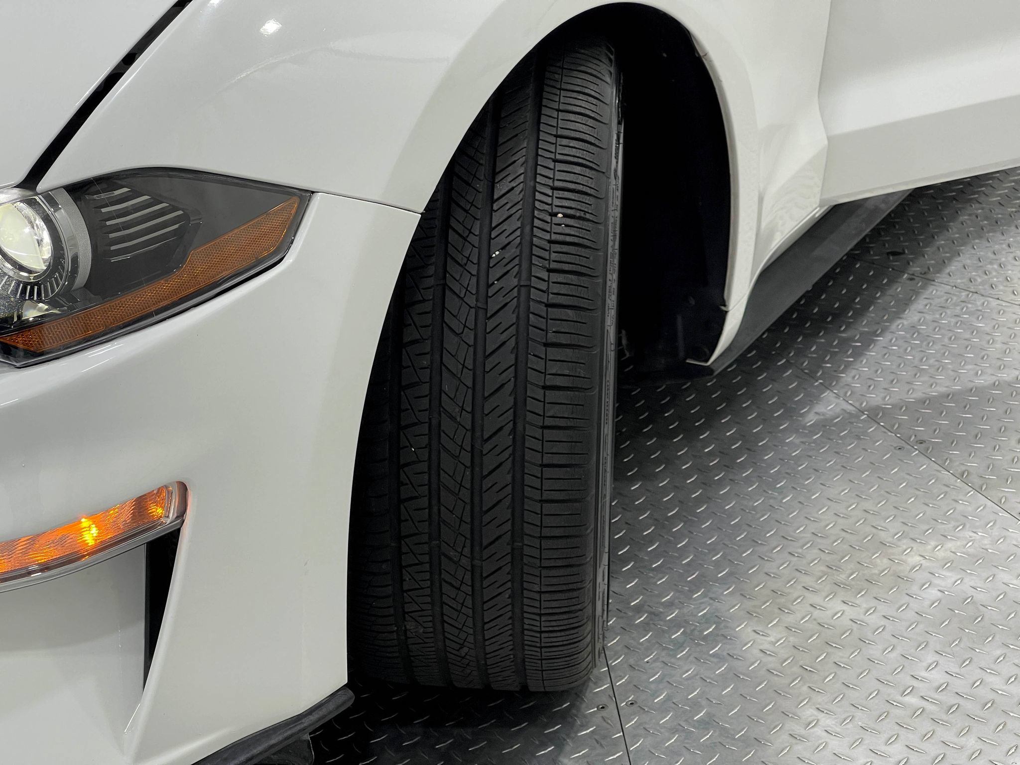 Used 2018 Ford Mustang GT Premium RWD image 35
