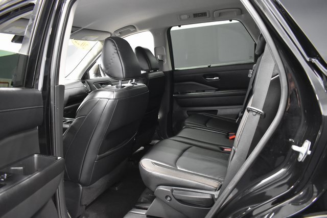 Used 2022 Nissan Pathfinder SL w/ Lighting Package (N92) image 31