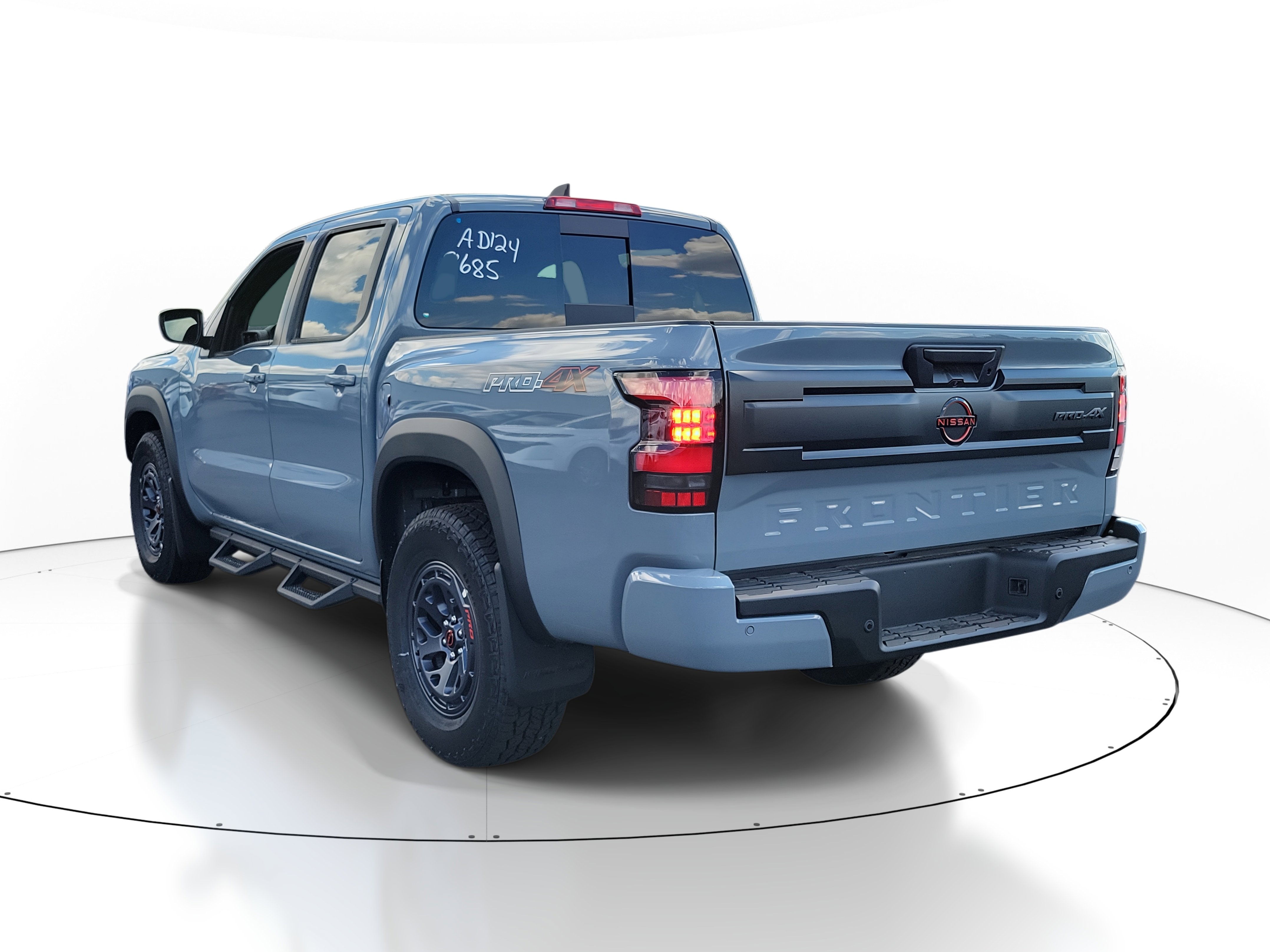 New 2025 Nissan Frontier PRO-4X image 3