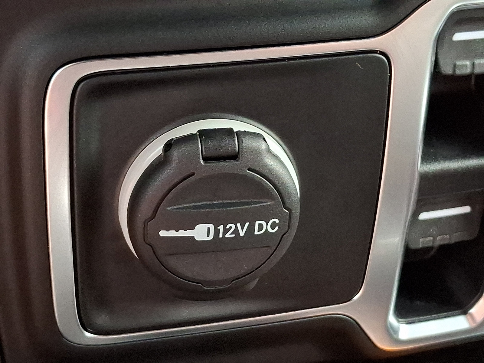 Certified 2021 Jeep Wrangler Unlimited Sahara AWD/4WD image 24
