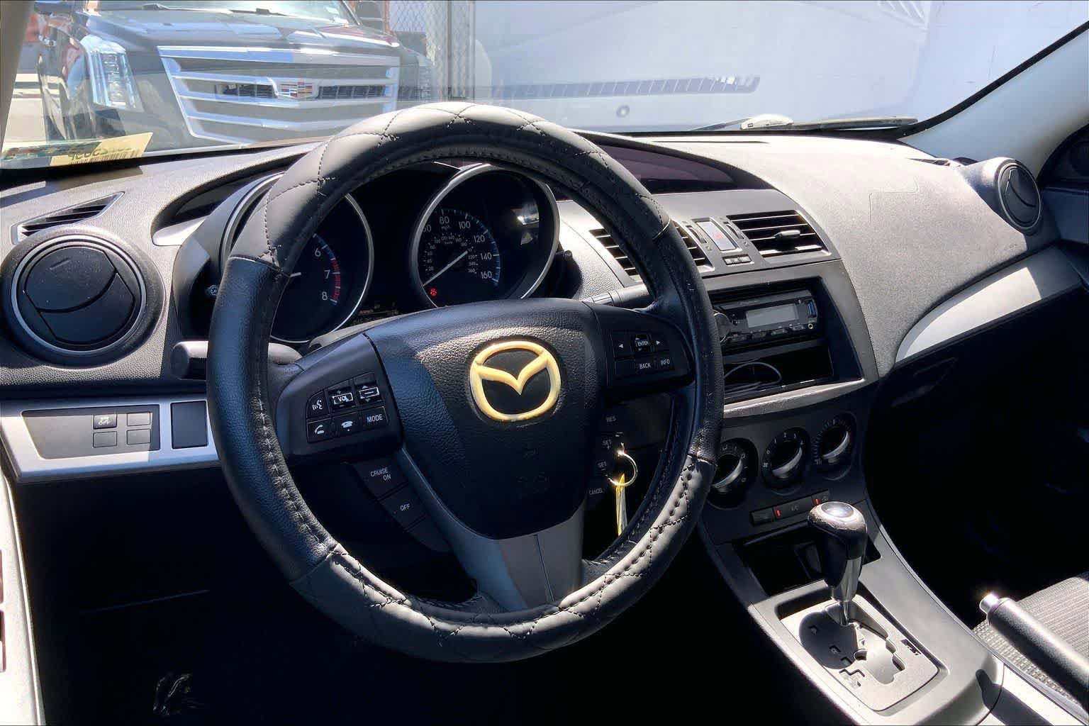 Used 2012 MAZDA MAZDA3 i Touring image 3