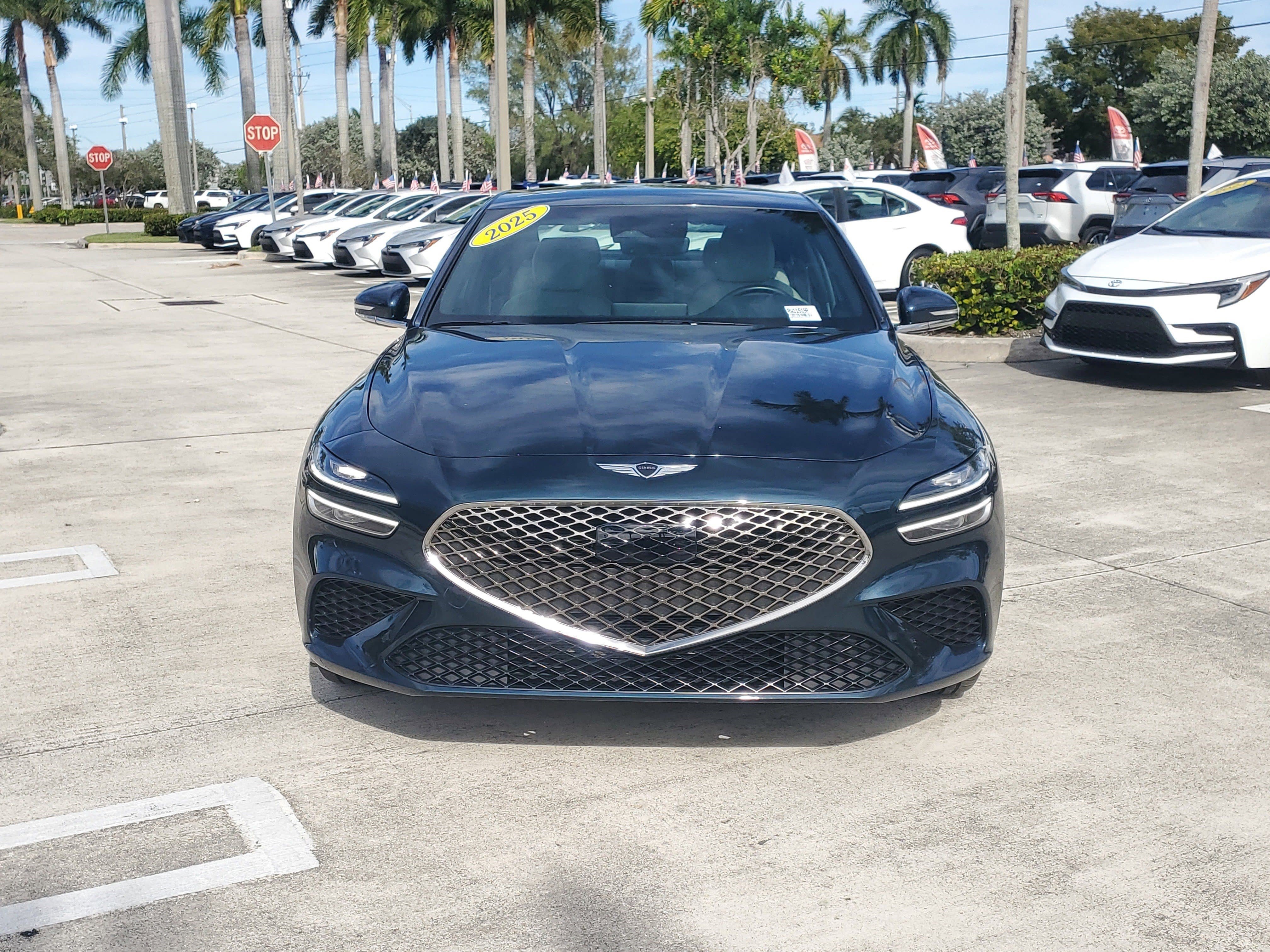 Used 2025 Genesis G70 2.5T image 8