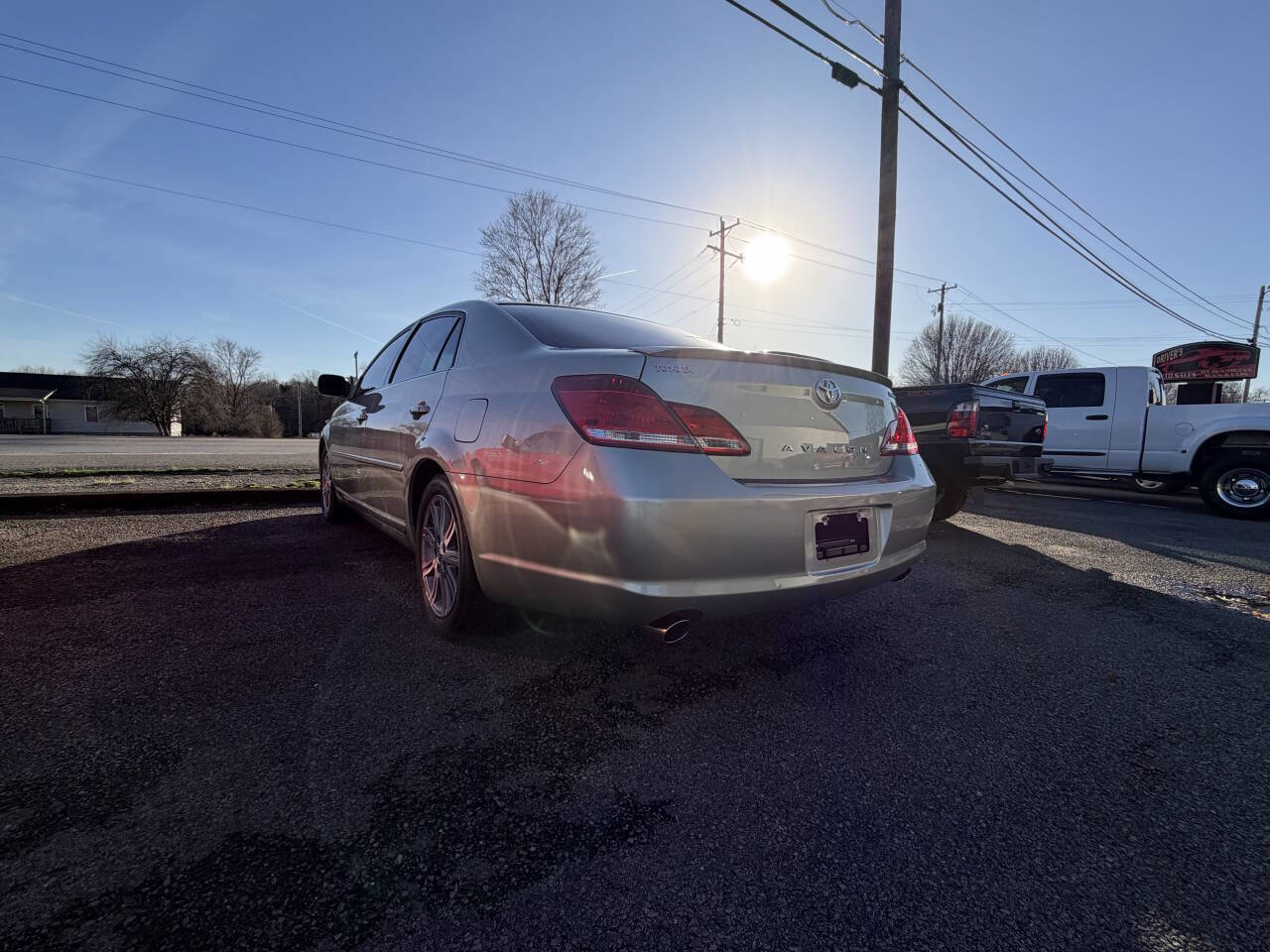 Used 2007 Toyota Avalon Limited FWD image 2