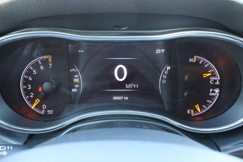 Used 2021 Jeep Grand Cherokee Limited AWD/4WD image 37