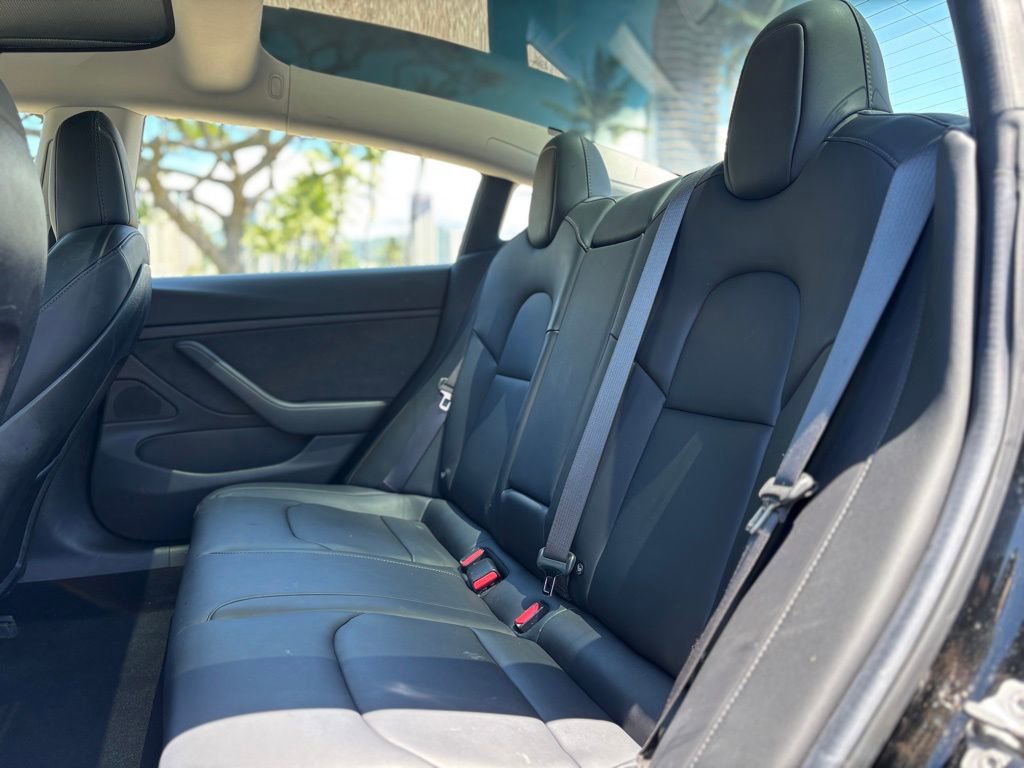 Used 2018 Tesla Model 3 Long Range image 10