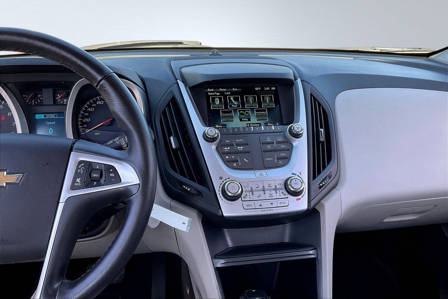 Used 2017 Chevrolet Equinox Premier w/ Enhanced Convenience Package FWD image 6