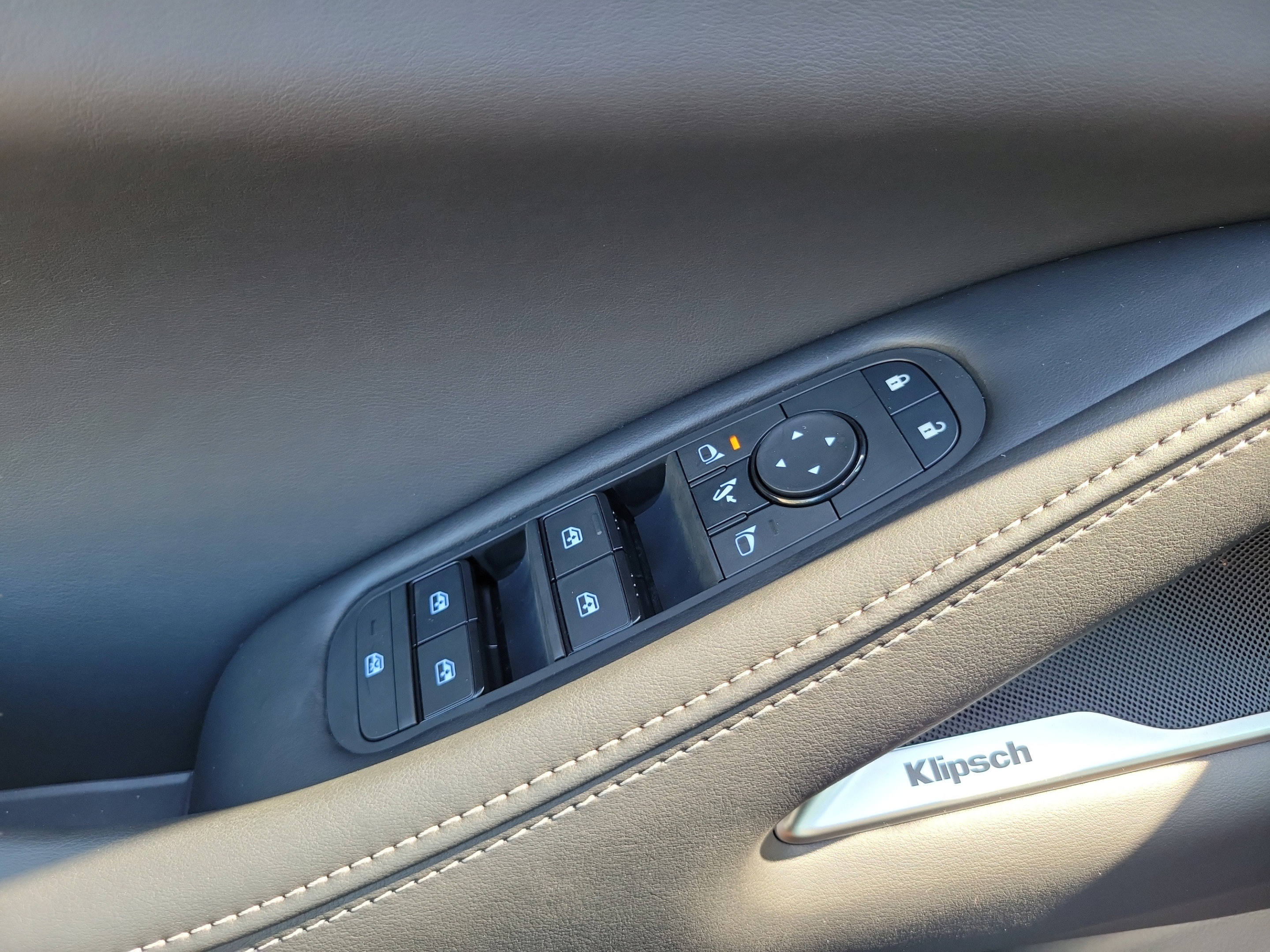 New 2027 INFINITI QX60 Luxe FWD image 20