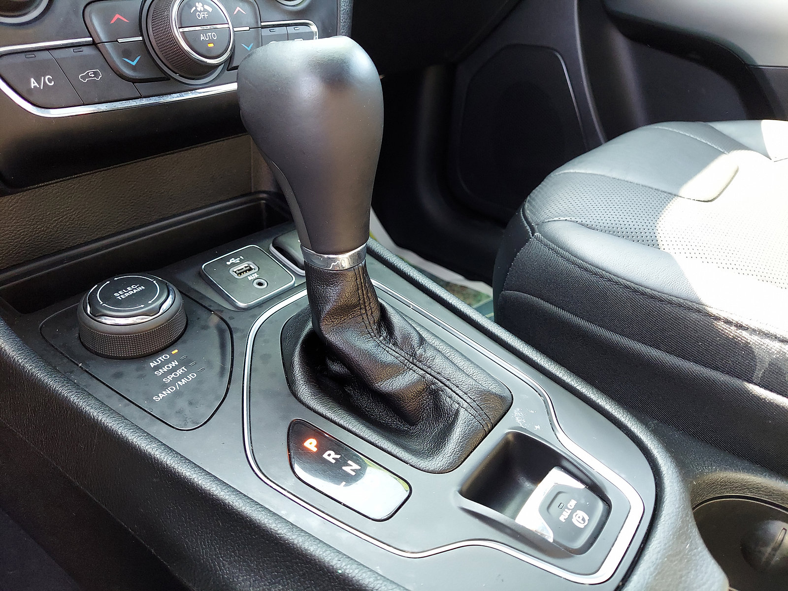 Used 2019 Jeep Cherokee High Altitude image 15