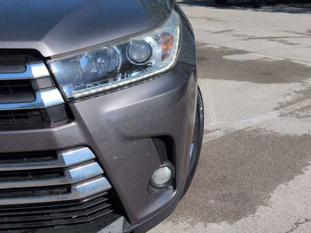 Used 2017 Toyota Highlander Limited Platinum AWD/4WD image 11