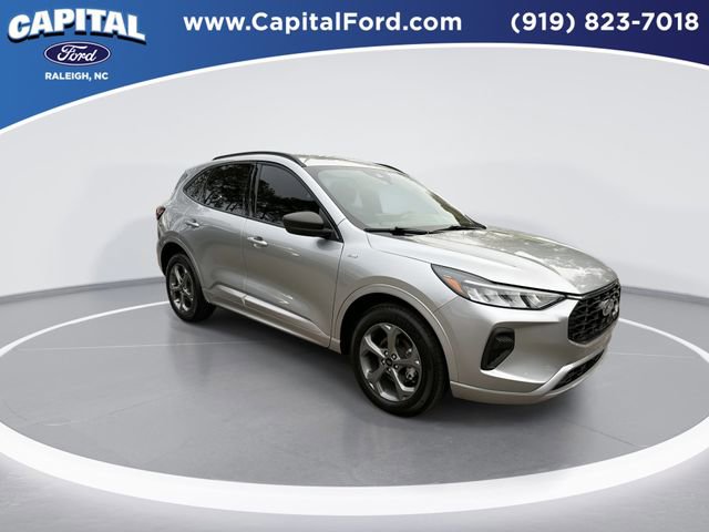 Used 2023 Ford Escape ST-Line w/ Tech Pack #1 image 2
