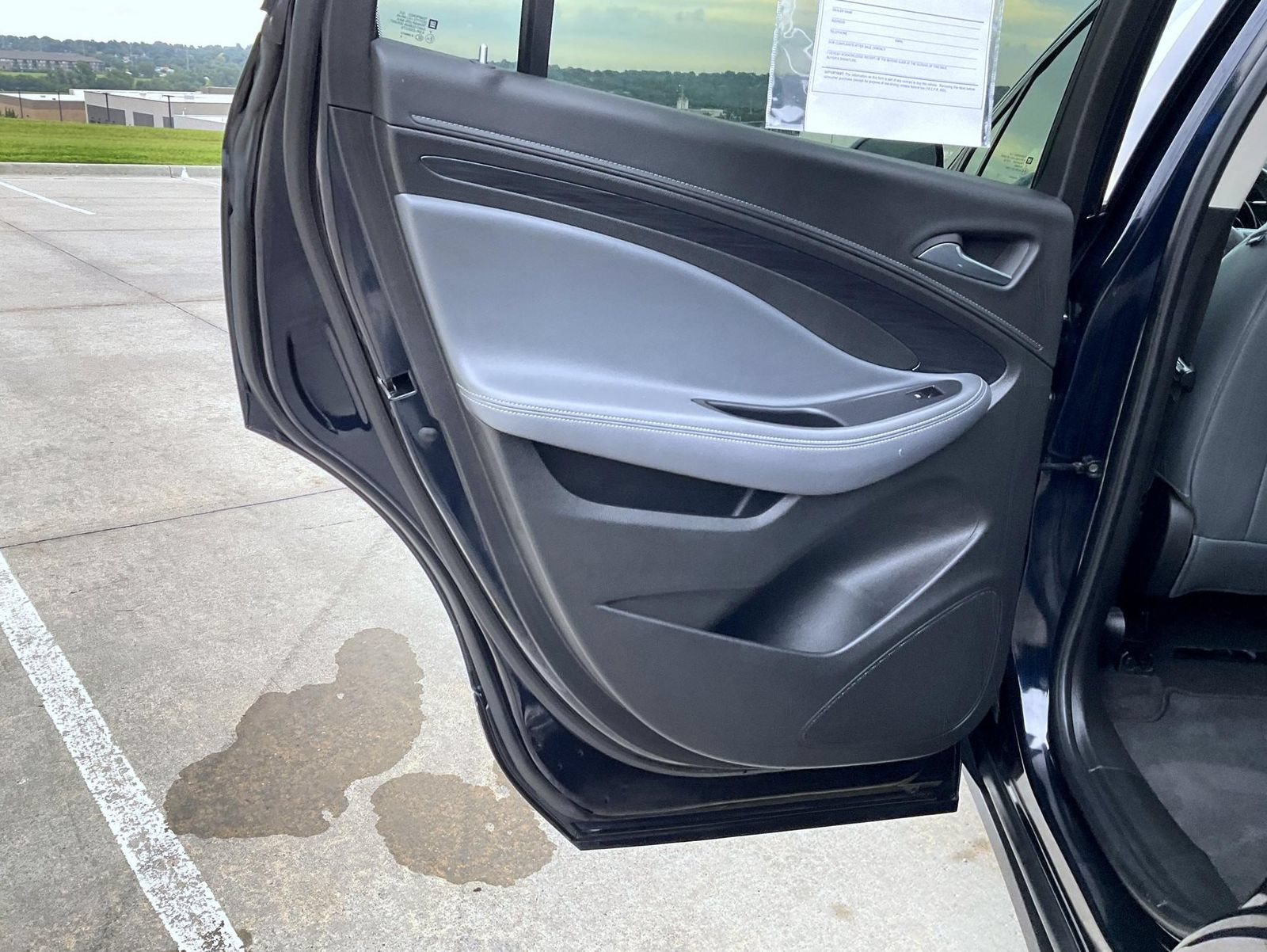 Used 2020 Buick Envision Essence AWD/4WD image 18