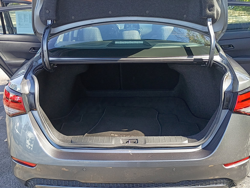 Used 2025 Nissan Sentra SV FWD image 14