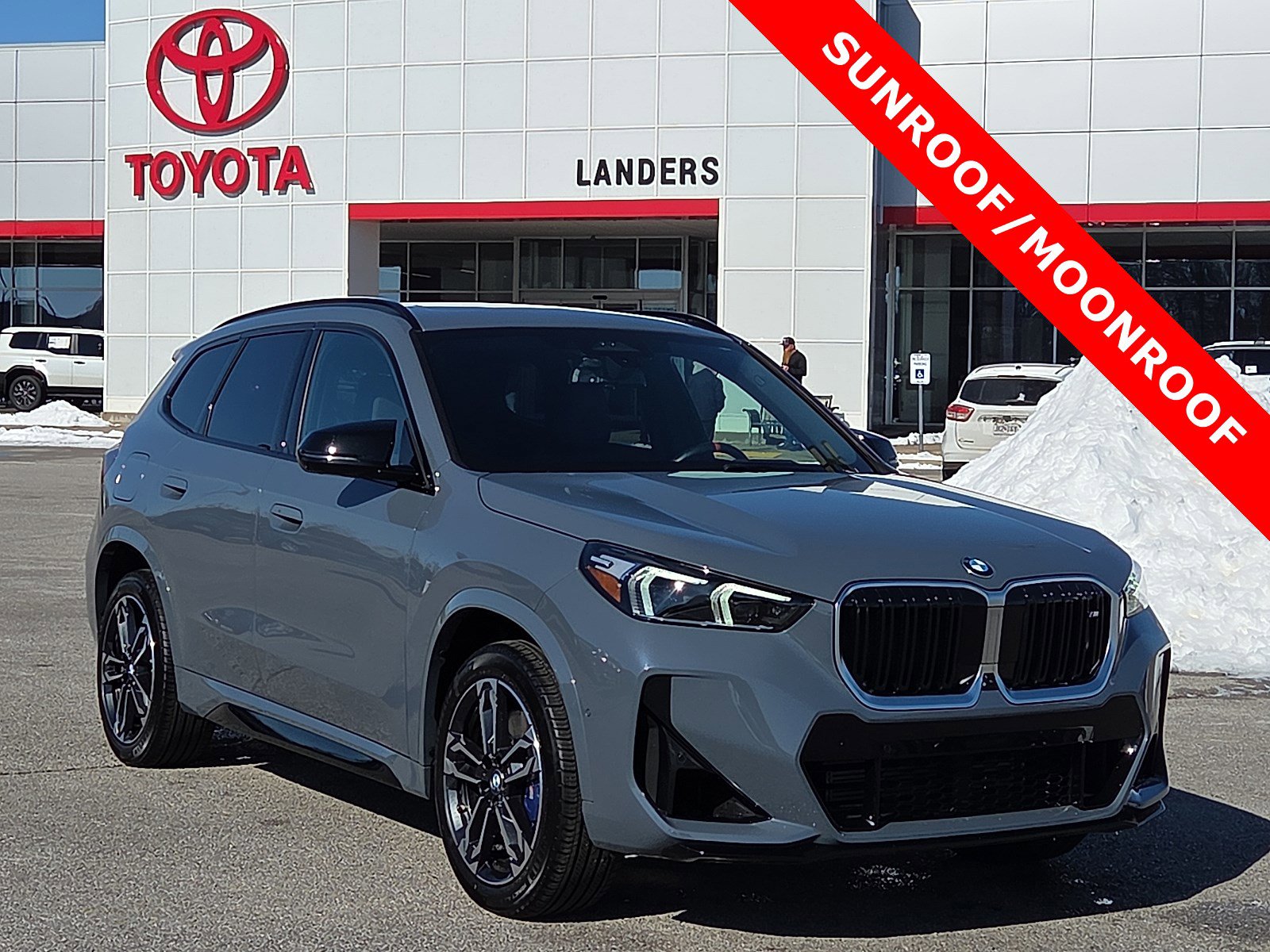 Used 2025 BMW X1 M35i image 1