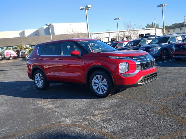 New 2026 Mitsubishi Outlander ES image 4