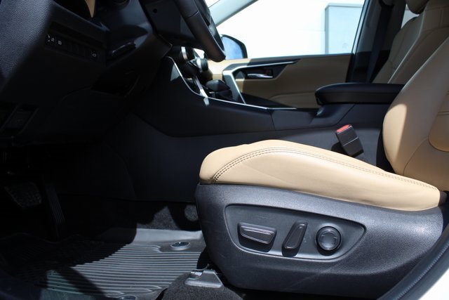 Used 2023 Toyota RAV4 XLE Premium FWD image 27