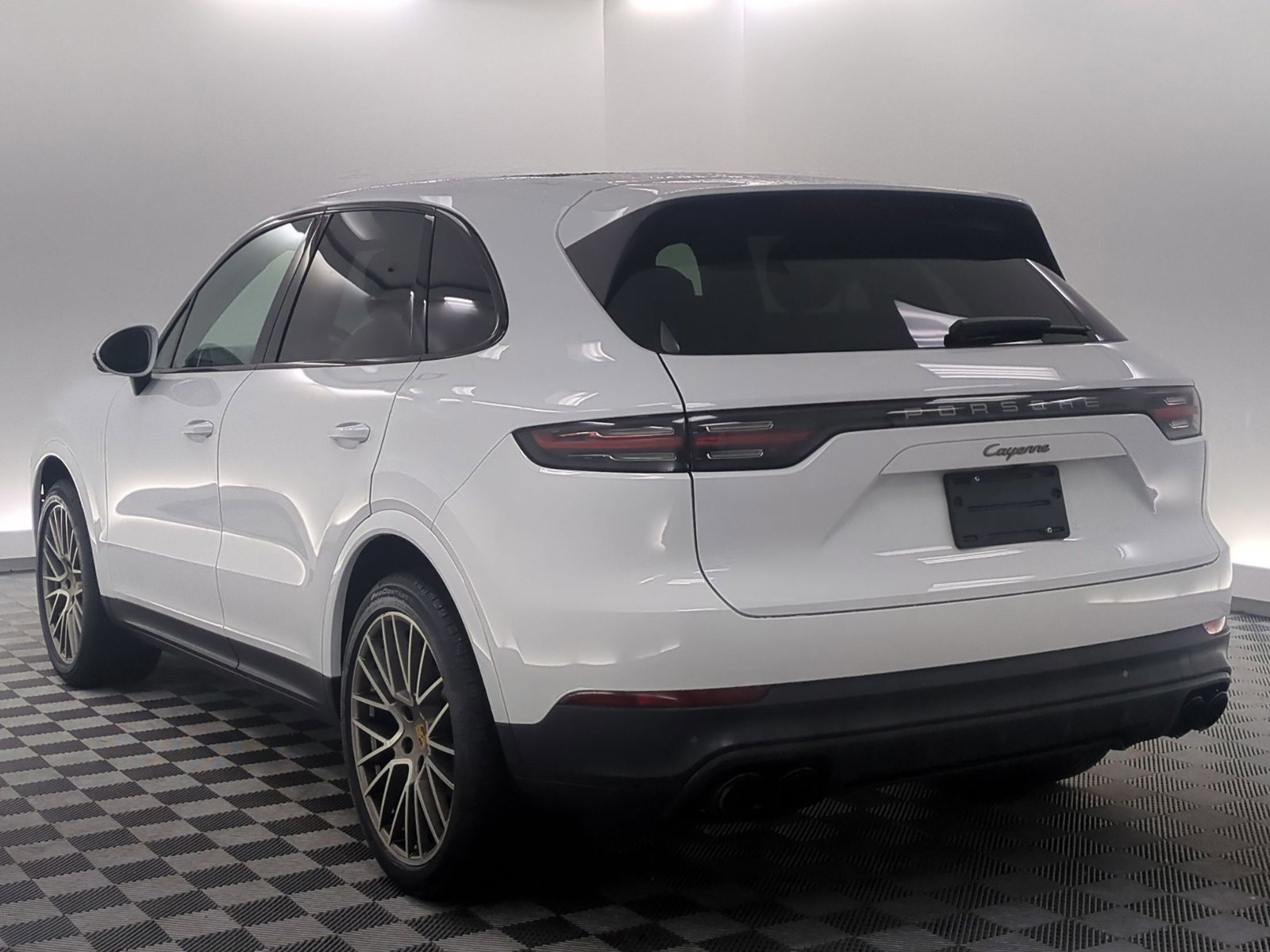 Used 2022 Porsche Cayenne Platinum Edition AWD/4WD video 3