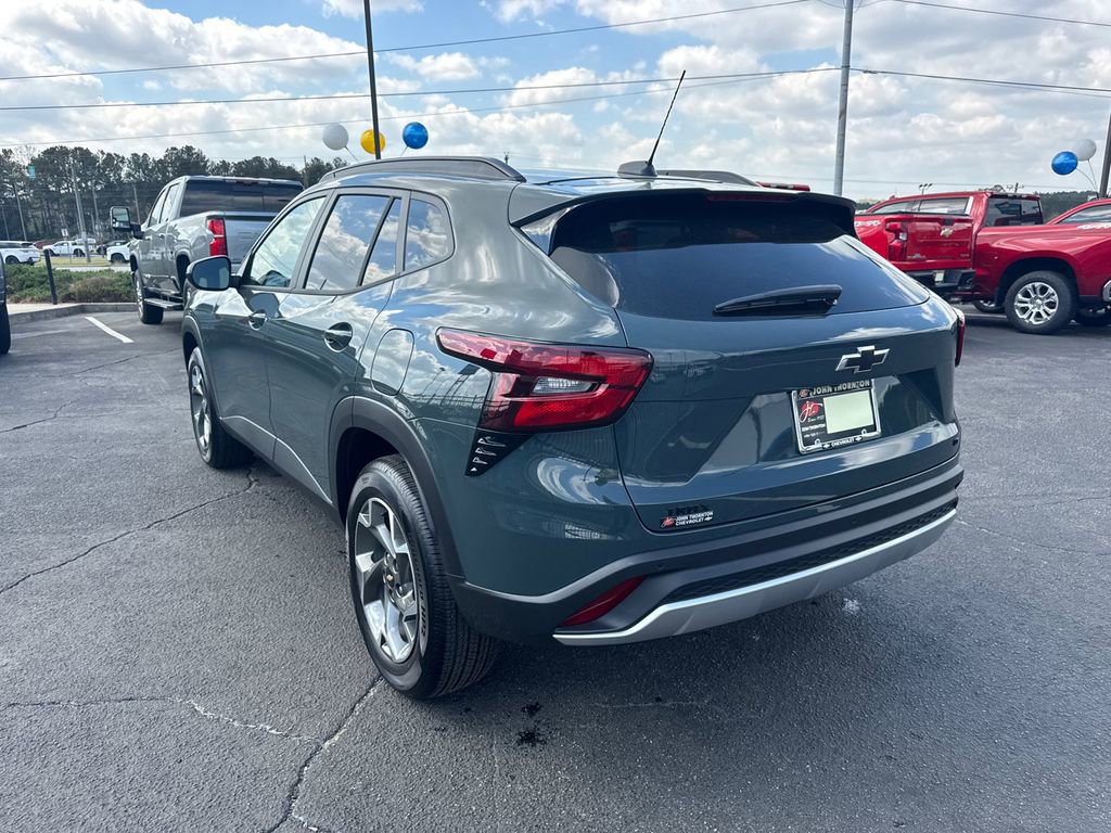 New 2026 Chevrolet Trax LT w/ Driver Confidence Package image 8