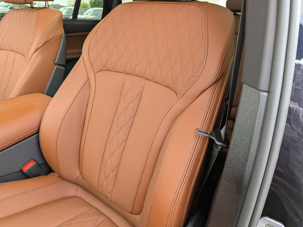 New 2026 BMW X5 M60i AWD/4WD image 16