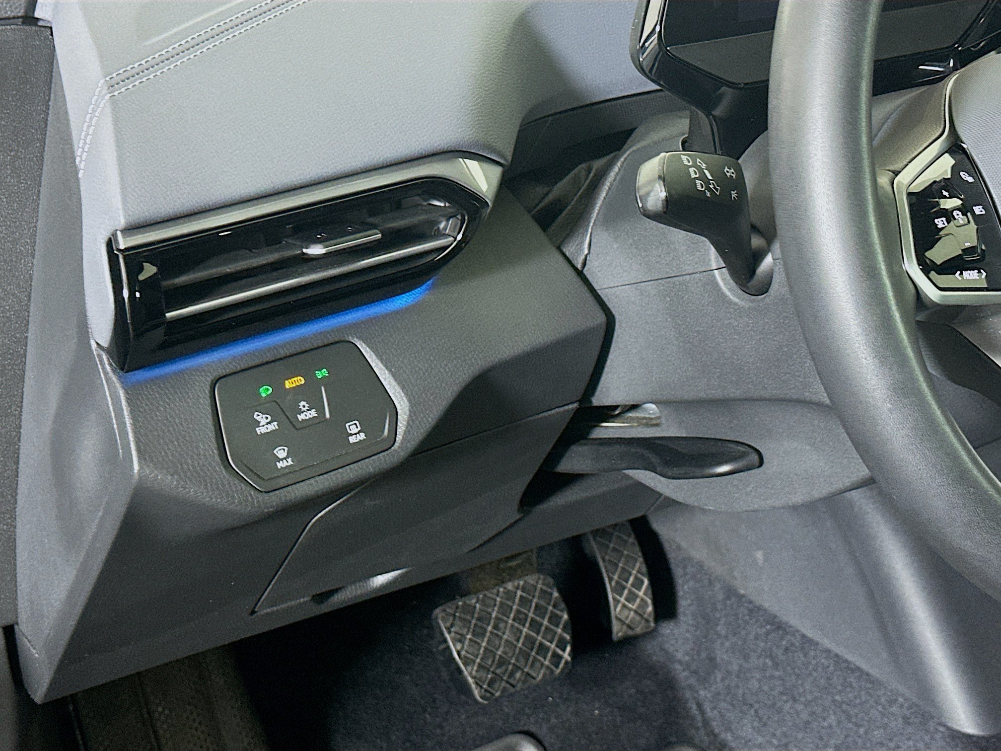 Used 2024 Volkswagen ID.4 S RWD image 16