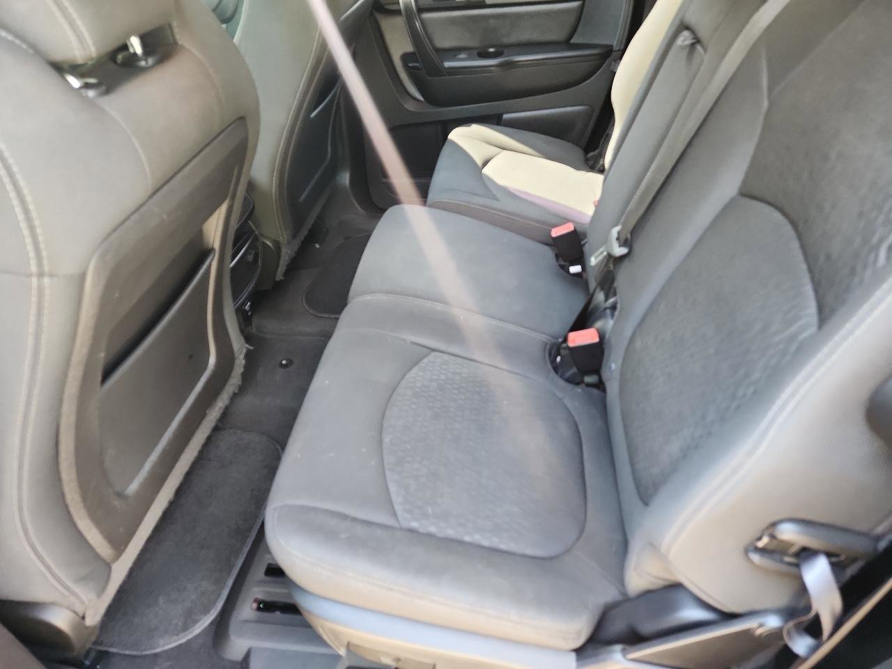 Used 2016 GMC Acadia SLE image 10