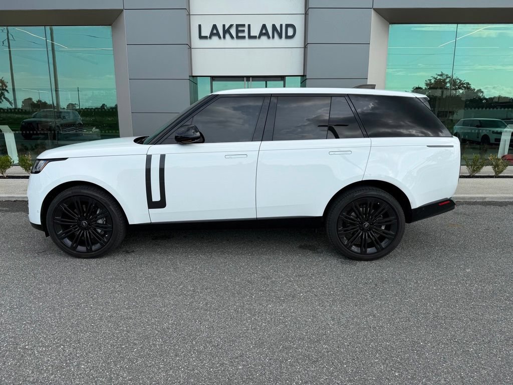 Used 2023 Land Rover Range Rover SE AWD/4WD image 1