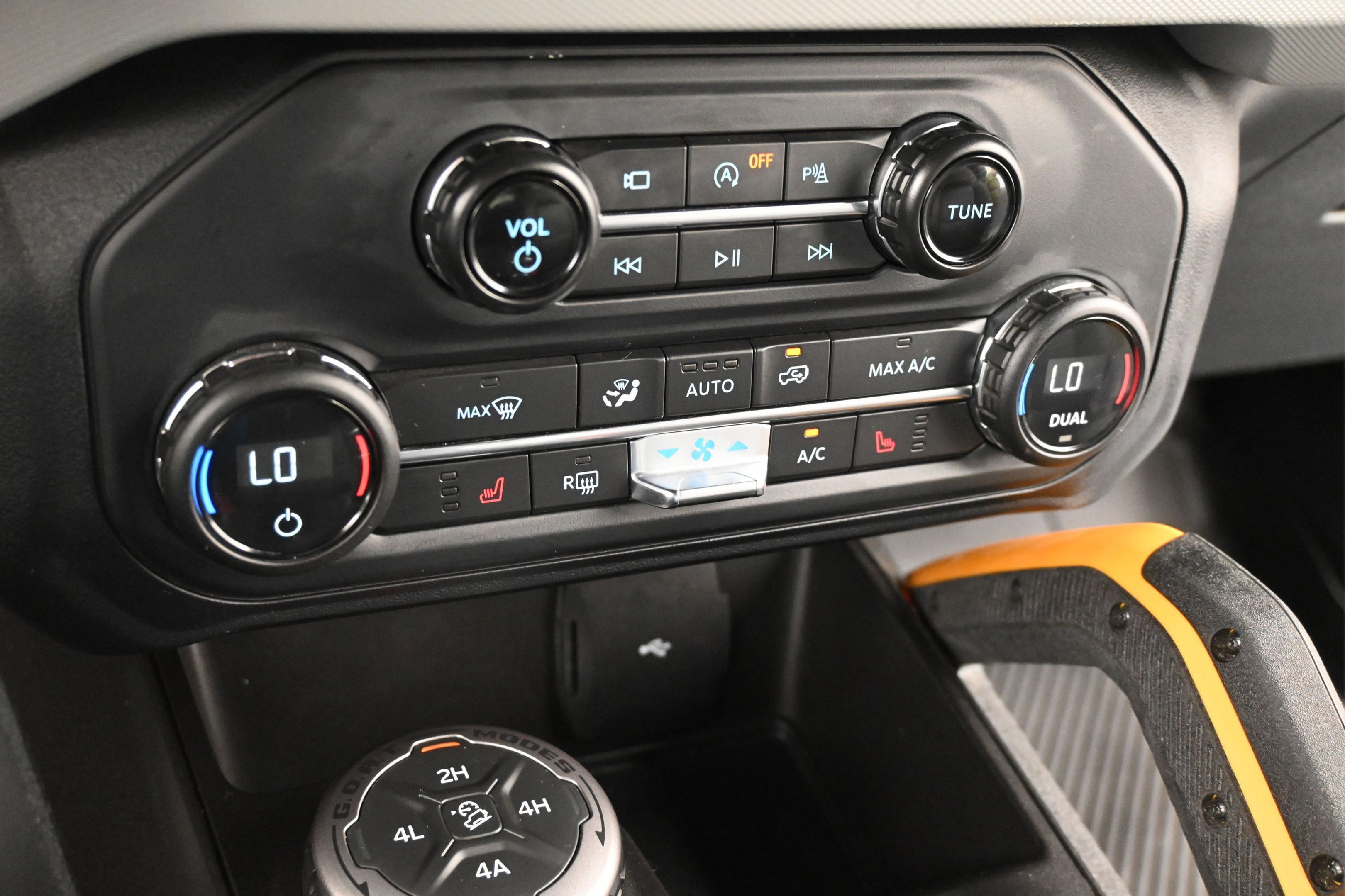 Used 2023 Ford Bronco Badlands AWD/4WD image 19