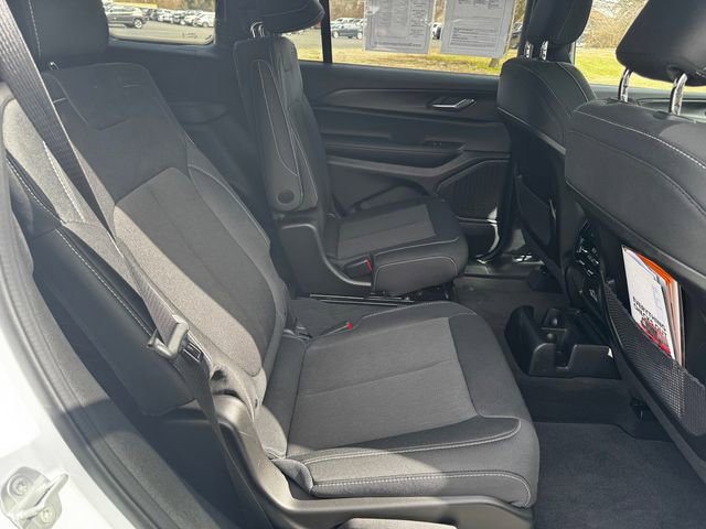 Used 2025 Jeep Grand Cherokee L Laredo w/ Trailer Tow Package image 16
