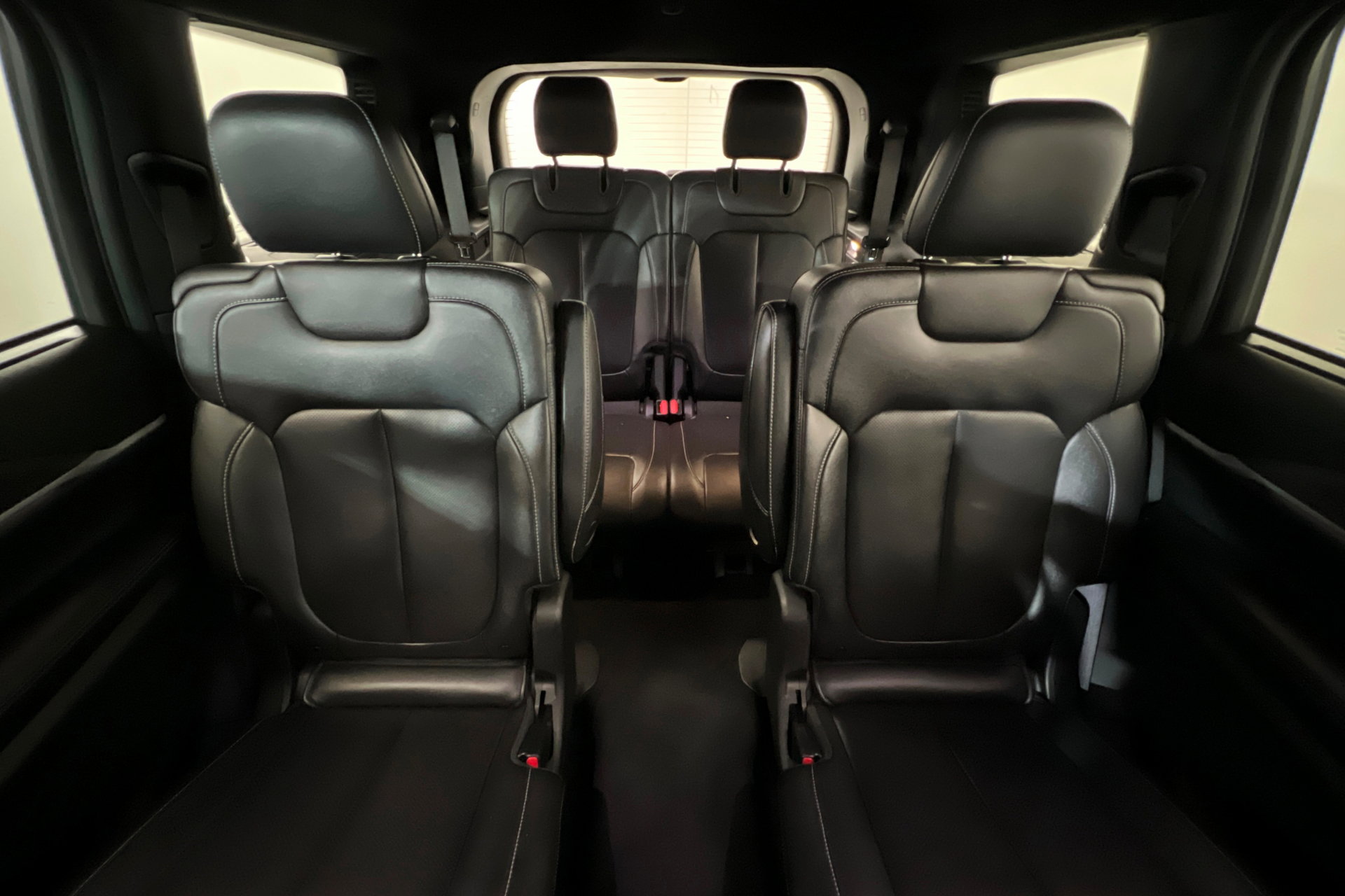 Used 2024 Jeep Grand Cherokee L Limited w/ Luxury Tech Group II image 26