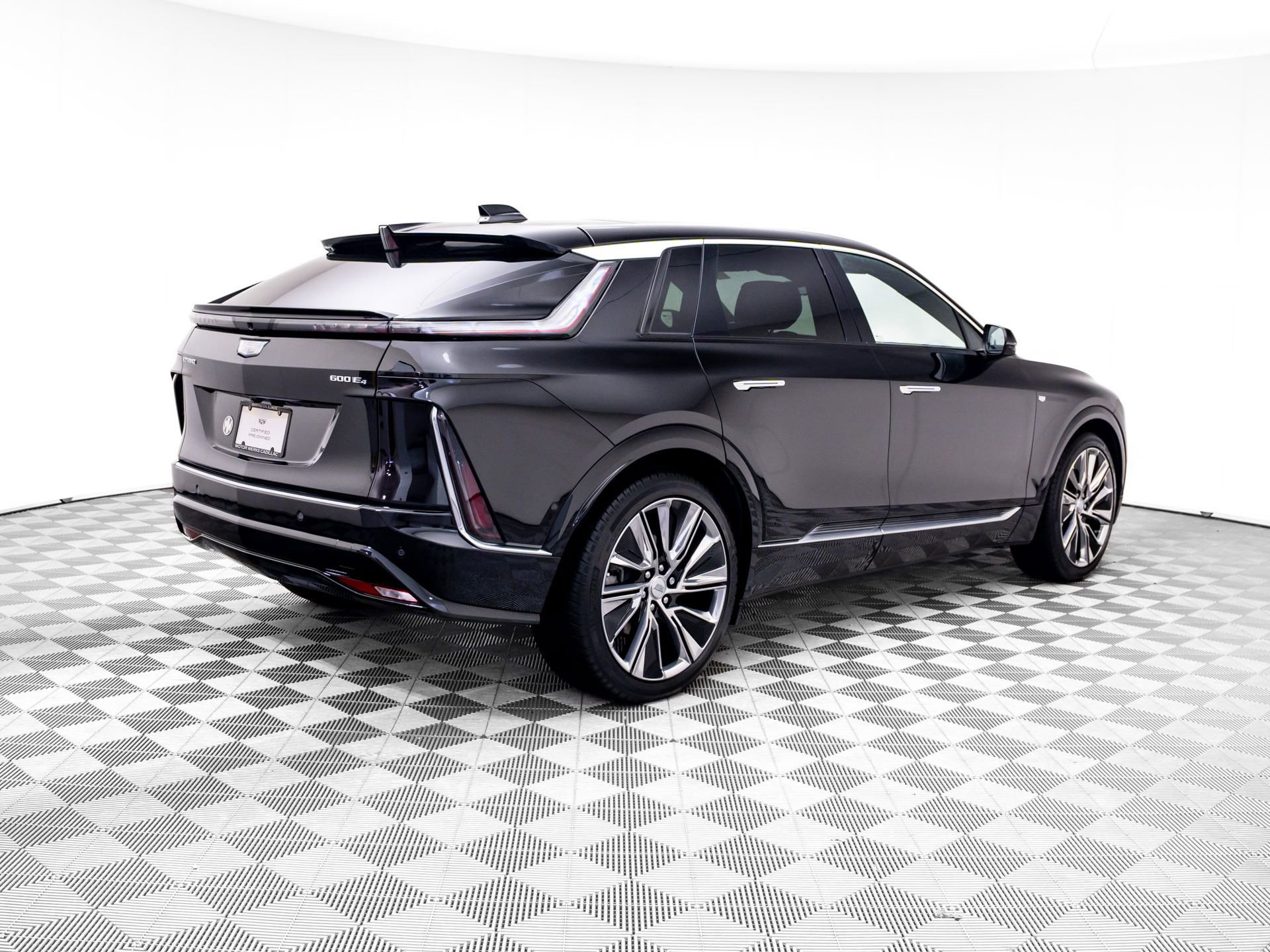 Used 2025 Cadillac Lyriq Luxury w/ LPO, Floor Liner Package image 6