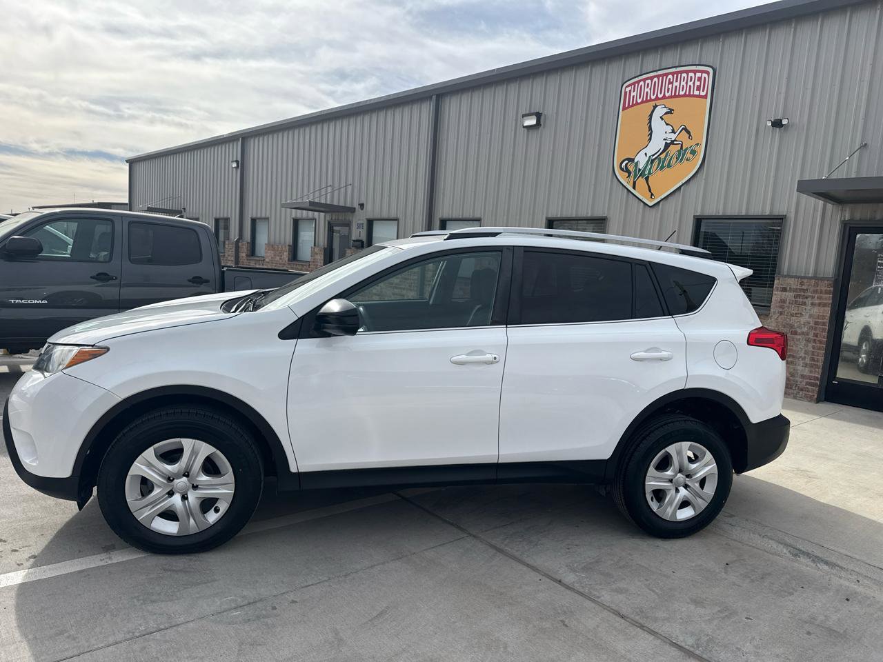 Used 2014 Toyota RAV4 LE image 14