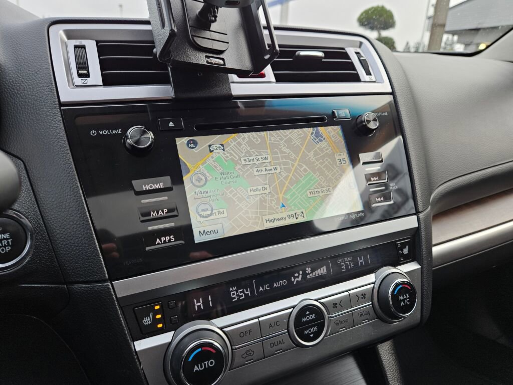 Used 2016 Subaru Outback 3.6R Limited image 26