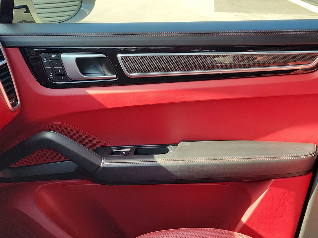 Certified 2022 Porsche Cayenne GTS image 22